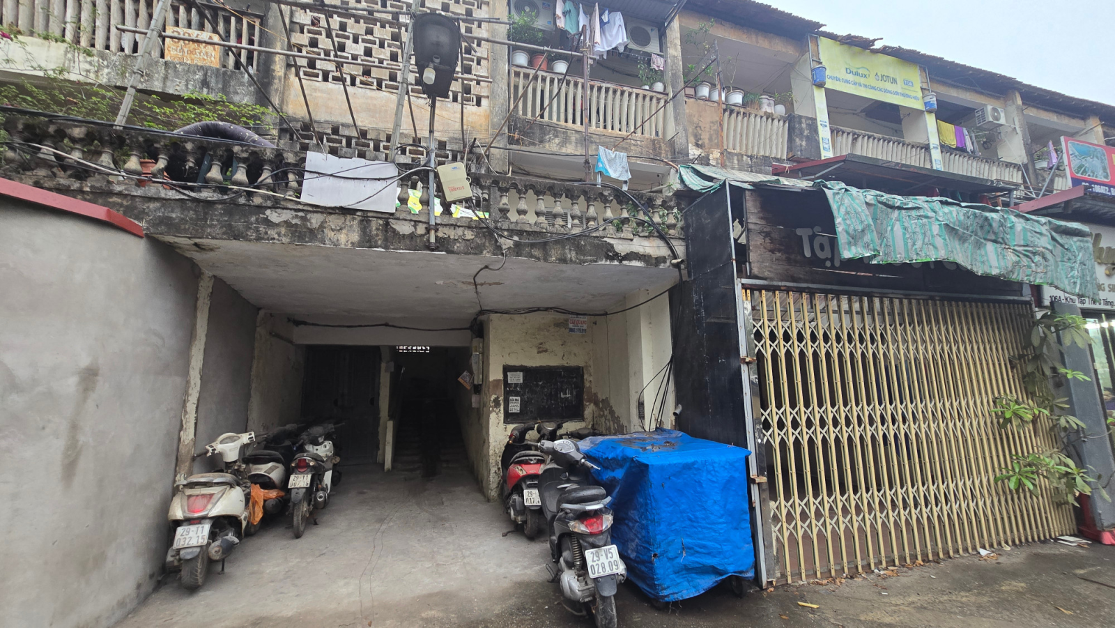 Khu nhà tập thể trên đường Lê Hồng Phong, phường Hà Đông được đề xuất tháo dỡ để xây dựng mới ba tòa chung cư cao 34 tầng