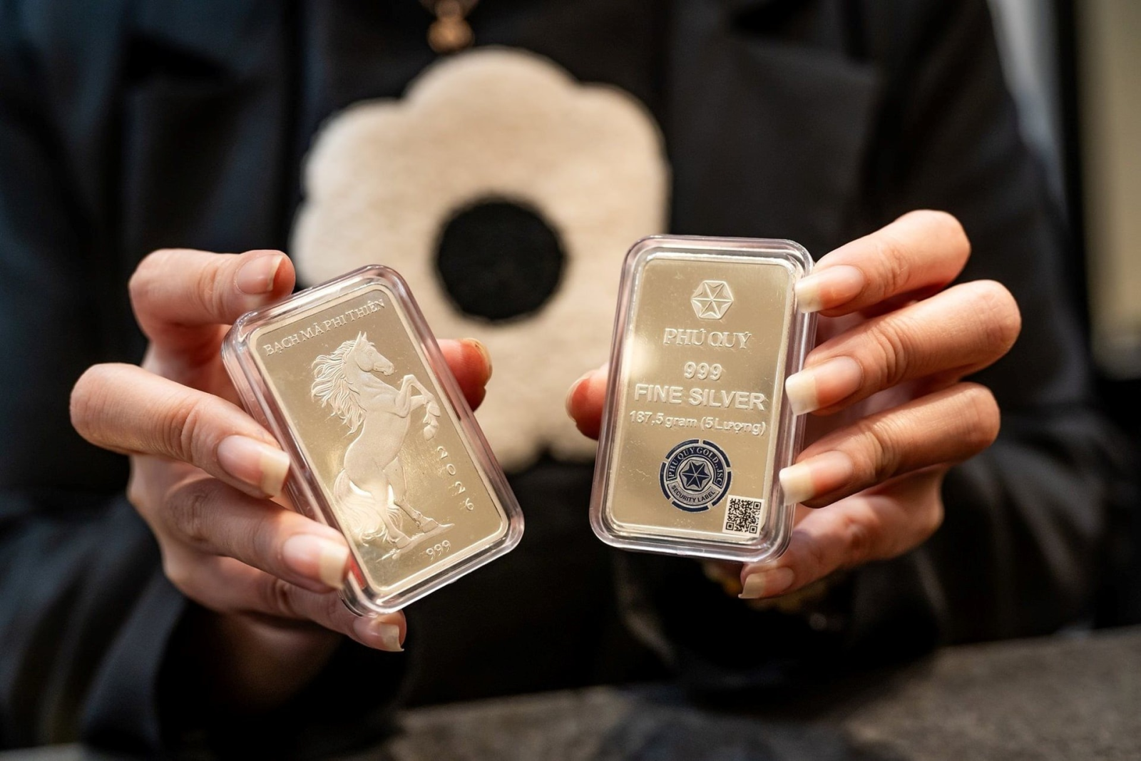 Nhà đầu tư cần chú ý các tín hiệu thị trường trước khi đưa ra quyết định mua vàng