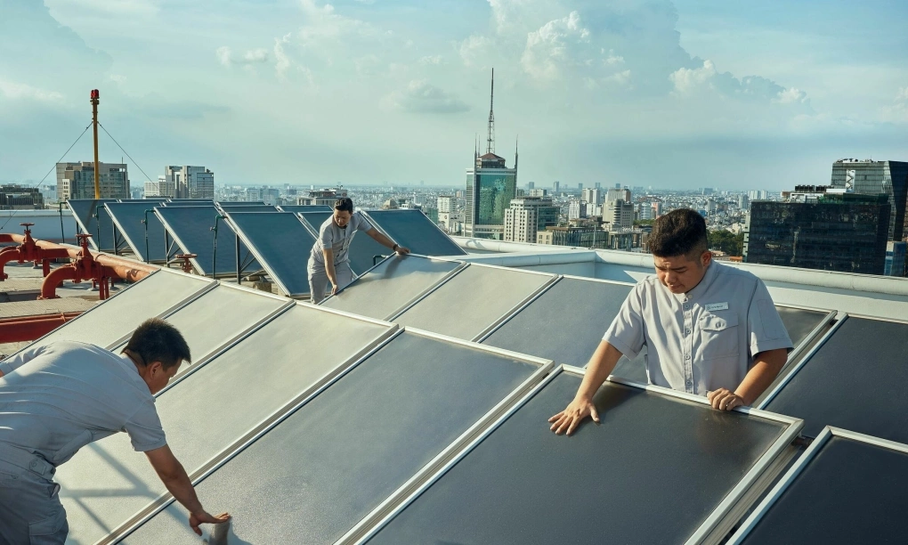 Pin mặt trời tại một khách sạn đạt LEED Gold ở TP.HCM