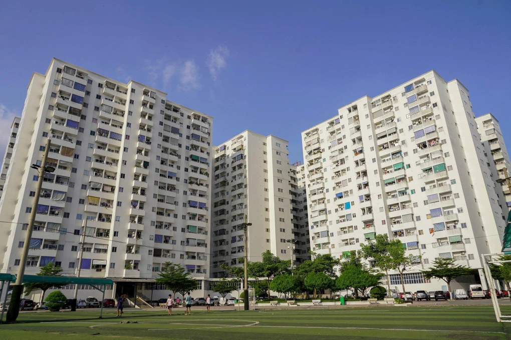 Kết cấu liền khối khiến tiếng ồn dễ truyền giữa các căn hộ chung cư.