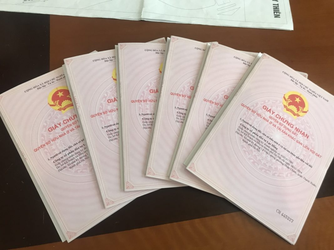 Hồ sơ thừa kế đất gồm giấy tờ về quyền sử dụng đất và căn cứ xác lập quyền thừa kế