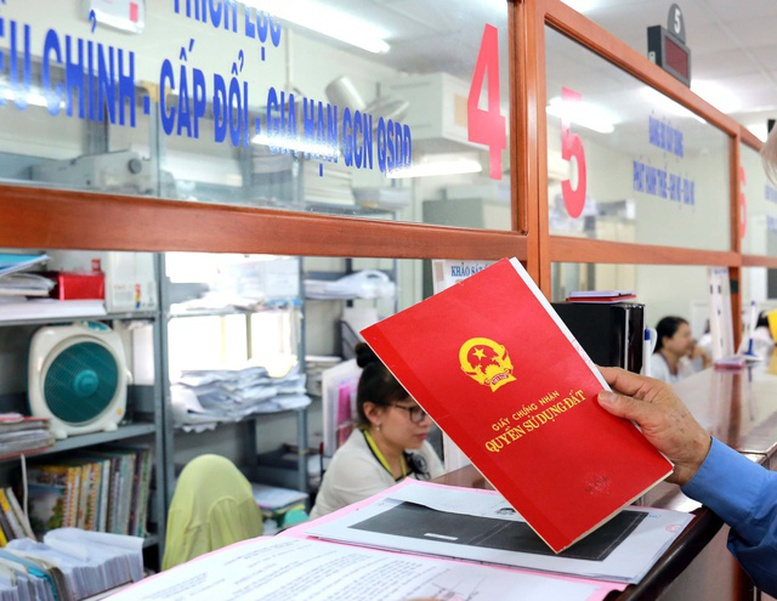 Người nhận thừa kế thực hiện đăng ký biến động để cập nhật quyền sử dụng đất