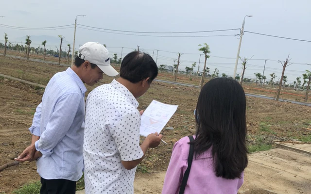 Kiểm tra pháp lý từng nền đất là bước cần thiết trước khi đặt cọc và ký hợp đồng