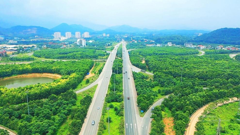 Khả năng tiếp cận bằng ô tô là một yếu tố cần tính đến khi chọn nhà vườn ven đô