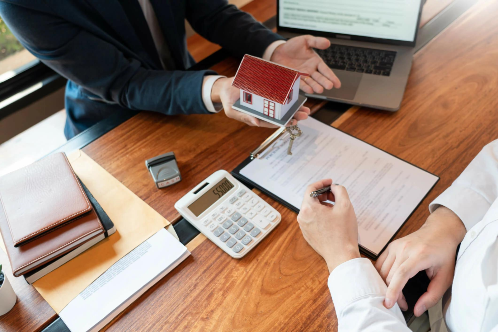 Giá chuyển nhượng là cơ sở quan trọng khi xác định thuế TNCN