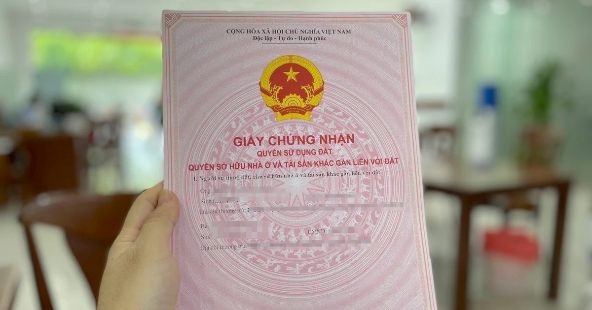 Giấy chứng nhận có thể được cập nhật thông tin về tài sản gắn liền với đất theo quy định