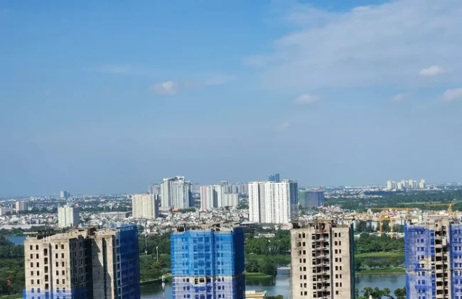 Muốn hạ nhiệt giá chung cư phải gỡ cùng lúc nhiều “nút thắt”