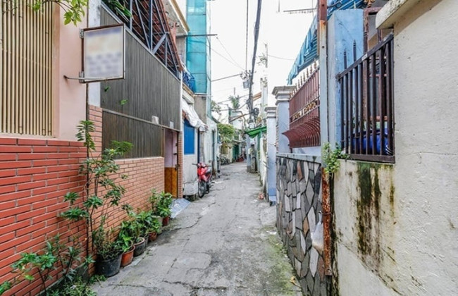 Nhà Hẻm Nhỏ Tại TP HCM: Càng Hẹp Càng Khó Bán